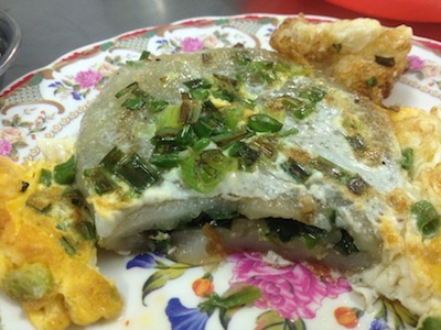 The Best Bột Chiên ~ A Tastey Late Night Snack at Dat Thanh